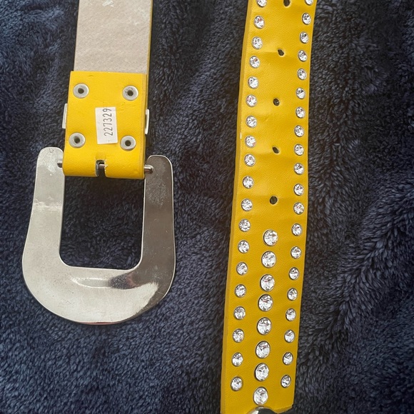 Beautiful belt - Picture 2 of 6